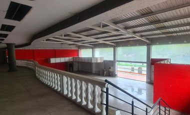 LOCAL COMERCIAL ARRIENDO AREA 1023 M2 PRADOS DEL NORTE CALI VALLE DEL CAUCA