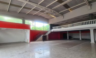 LOCAL COMERCIAL ARRIENDO AREA 1023 M2 PRADOS DEL NORTE CALI VALLE DEL CAUCA