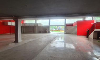 LOCAL COMERCIAL ARRIENDO AREA 1023 M2 PRADOS DEL NORTE CALI VALLE DEL CAUCA