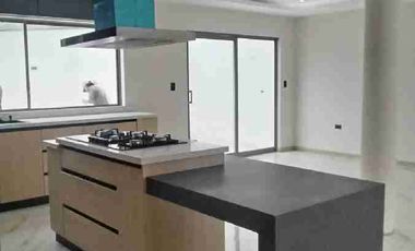 Casa 3 habitaciones en venta en condominio