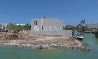 Terreno habitacional en venta, Isla Dorada, Zona Hotelera Cancún
