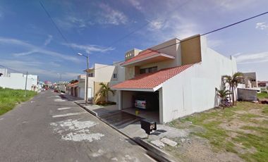 Casa en venta en C. Peto, Costa de Oro, 94299 Veracruz, Ver.