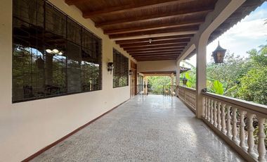 Amplia propiedad en venta en Malacatos