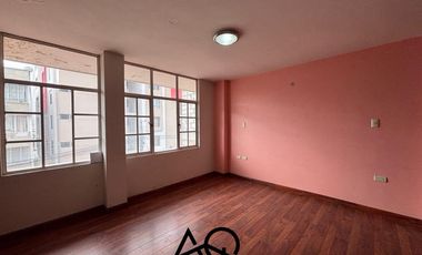 Casa comercial en venta en Av. Pío Jaramillo