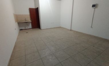 📦 Se Alquila Almacén – Esquina de Vittore Carpaccio y Rodrigo Franco