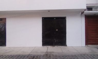 📦 Se Alquila Almacén – Esquina de Vittore Carpaccio y Rodrigo Franco