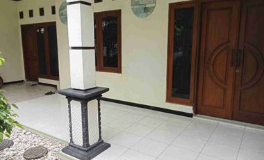 Jual Rumah
Perum Griya Samudra Asri
Taman Sidoarjo

Luas 108m2 ( 9x12 )
Full Bangunan
Kamar tidur 3
Kamar mandi 1
Air PDAM + Sumur
PLN 1300
Row jln 6m
Surat SHM

Harga 550 Juta
Cash / KPR

Minat
08123217----