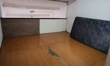 DISEWAKAN Rumah 1,5 Lt, Rapi, Strategis, Row 2 mbl, Kelapa Gading