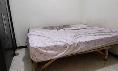 DISEWAKAN Rumah 1,5 Lt, Rapi, Strategis, Row 2 mbl, Kelapa Gading