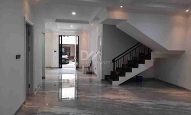 Dijual Rumah Baru American Classic 4 Kamar di Puri Bintaro Lokasi Strategis