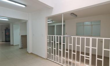 LOCAL COMERCIAL ARRIENDO  AREA 200 M2 COLSEGUROS VIA PRINCIPAL