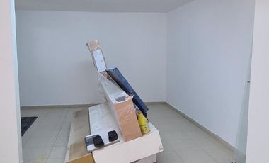 LOCAL COMERCIAL ARRIENDO  AREA 200 M2 COLSEGUROS VIA PRINCIPAL