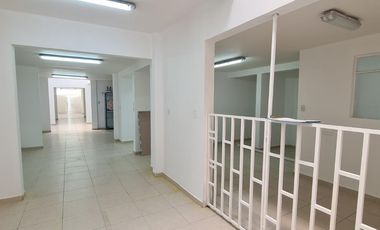 LOCAL COMERCIAL ARRIENDO  AREA 200 M2 COLSEGUROS VIA PRINCIPAL