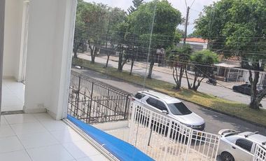 LOCAL COMERCIAL ARRIENDO  AREA 200 M2 COLSEGUROS VIA PRINCIPAL