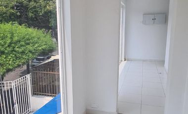 LOCAL COMERCIAL ARRIENDO  AREA 200 M2 COLSEGUROS VIA PRINCIPAL