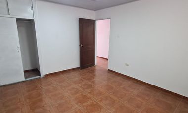 LOCAL COMERCIAL ARRIENDO  AREA 200 M2 COLSEGUROS VIA PRINCIPAL