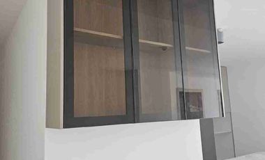 Departamento de lujo , por estrenar , tres habitaciones, dos parqueos, bodega.