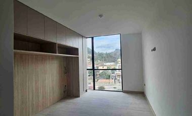 Departamento de lujo , por estrenar , tres habitaciones, dos parqueos, bodega.