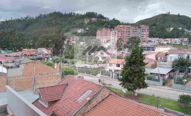 Departamento nuevo , tres habitaciones, dos parqueos , edificio de lujo.