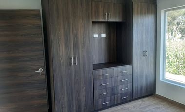 Vendo casa Valle de los chillos