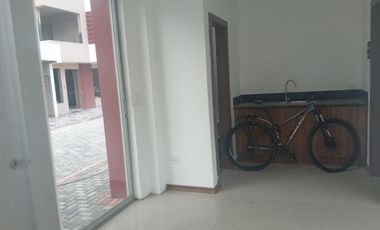 Vendo casa Valle de los chillos