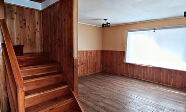 Casa en arriendo año corrido, a pasos de la costanera Villarrica