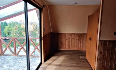 Casa en arriendo año corrido, a pasos de la costanera Villarrica