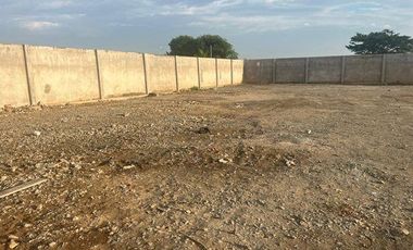 SE ALQUILA TERRENO EN AVDA. FERROVIARIA MACHALA