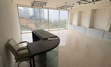 EXCELENTE LOCAL EN RENTA BOSQUES DE LAS LOMAS