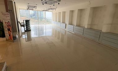 EXCELENTE LOCAL EN RENTA BOSQUES DE LAS LOMAS