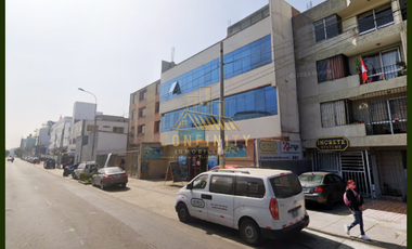 EN VENTA 2 COCHERAS DE 19.76M2  EN 1ER PISO EN LA AV. SAN LUIS - LIMA
