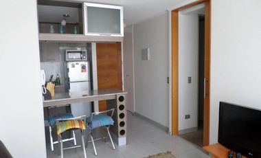 SE ARRIENDA DEPTO AMOBALDO EN EDIF. MATIZ.