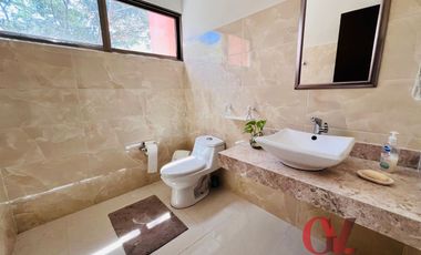 CASA EN PRIVADA CON CASA CLUB EN YAXKUKUL