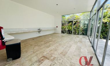 CASA EN PRIVADA CON CASA CLUB EN YAXKUKUL