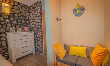 Casa en Residencial, con Espacios Versátiles y Estilo Único