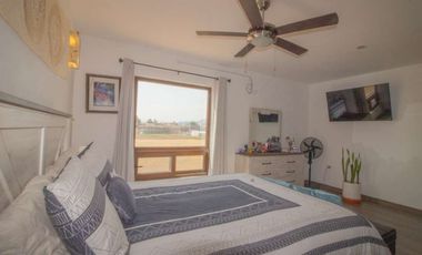 Casa en Residencial, con Espacios Versátiles y Estilo Único