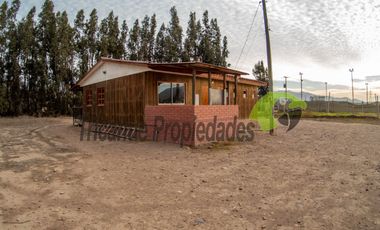 Parcela orilla de carretera D-41, para centro de eventos, turístico u otro. La Serena. $165 millones