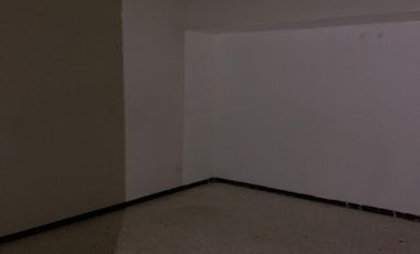 LOCAL EN PLANTA BAJA CON SOTANO EN EDIFICIO SOBRE AVE UNIVERSIDAD