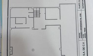 OFICINAS HABILITADAS EN MEZZANINE EN EDIFICIO SOBRE AVENIDA UNIVERSIDAD