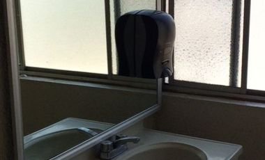 OFICINAS HABILITADAS EN MEZZANINE EN EDIFICIO SOBRE AVENIDA UNIVERSIDAD