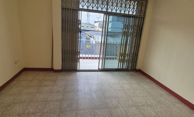 Suite en Alquiler en Kennedy Vieja, 1 Habitación, 1 Baño, Balcón, Norte de Guayaquil.