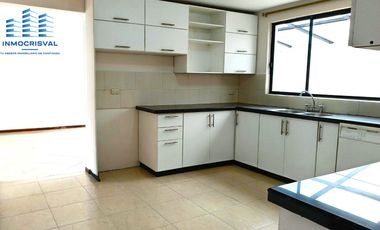 🏡 VENDO Casa Espectacular  en  en San Juan de Conocoto – 5 habitaciones – 372 m² – Conjunto privado