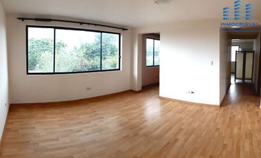 🏡 VENDO Casa Espectacular  en  en San Juan de Conocoto – 5 habitaciones – 372 m² – Conjunto privado