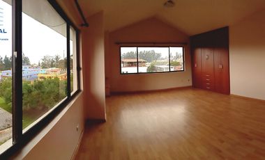 🏡 VENDO Casa Espectacular  en  en San Juan de Conocoto – 5 habitaciones – 372 m² – Conjunto privado