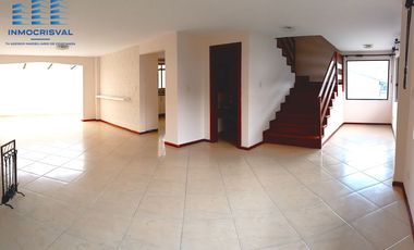 🏡 VENDO Casa Espectacular  en  en San Juan de Conocoto – 5 habitaciones – 372 m² – Conjunto privado