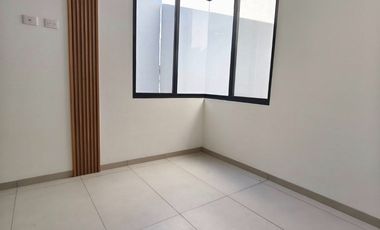 HERMOSA con ROOFGARDEN Rancho Santa Mónica