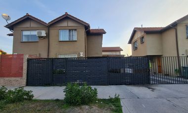 Casa 2 dormitorios 2 baños, Av San Luis Lampa