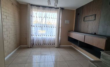 Casa 2 dormitorios 2 baños, Av San Luis Lampa