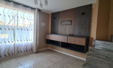 Casa 2 dormitorios 2 baños, Av San Luis Lampa