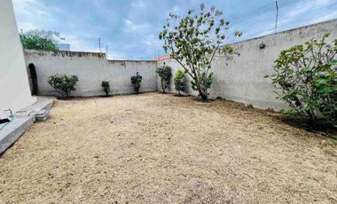 Casa Rentera con 2 departamentos en el norte de Quito sector Mastodontes precio de Oportunidad y excelente rentabilidad